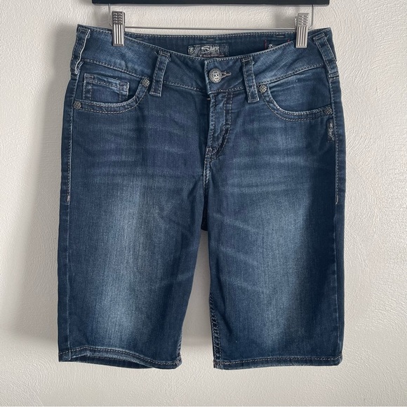 Silver Jeans Suki women’s mid Bermuda Shorts size 30/length 11 super stretch - Picture 1 of 12